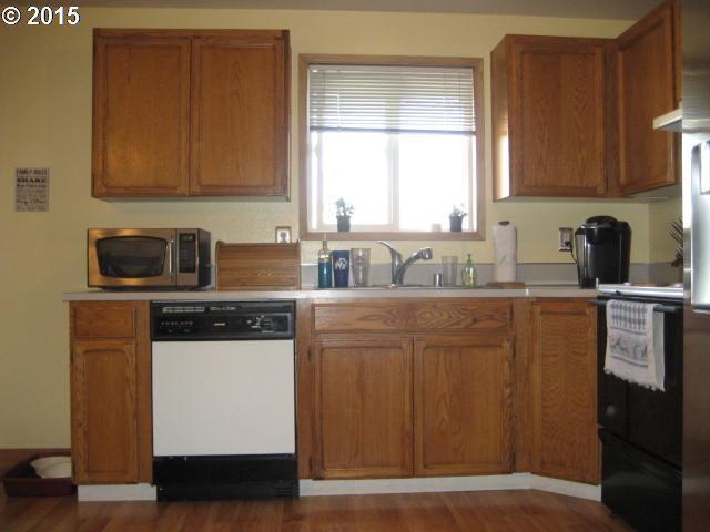 Building Photo - Three-Bedroom Home with Fully Fenced Yard, Cul-de-Sac Location, Two-Car Garage