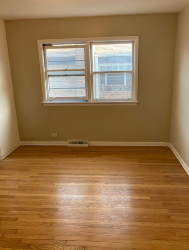 Photo - 7922 S Wood St (Chicago, IL) Apartment