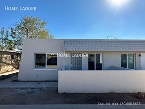 Building Photo - 2262 E Broadway Rd