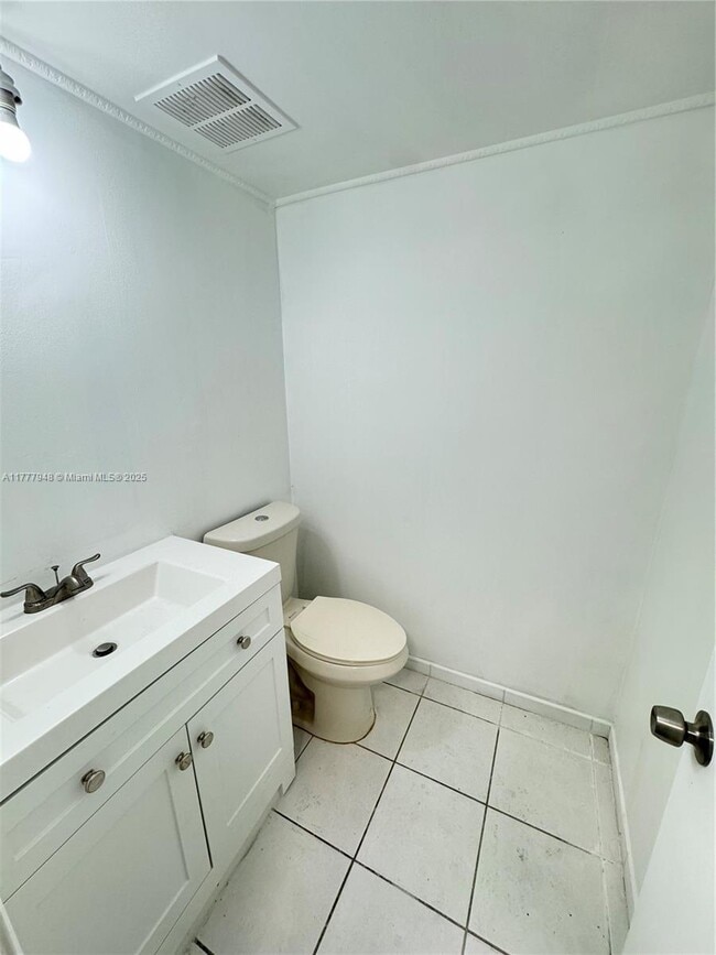 Building Photo - 2530 NW 99th Ave
