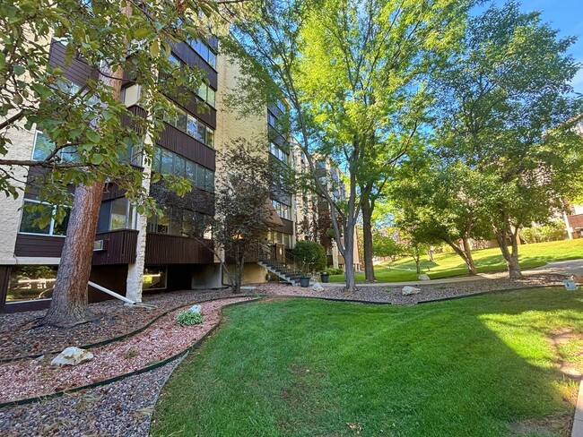Building Photo - Very Nice 2 Bedroom 2 Bath At Morningside ...