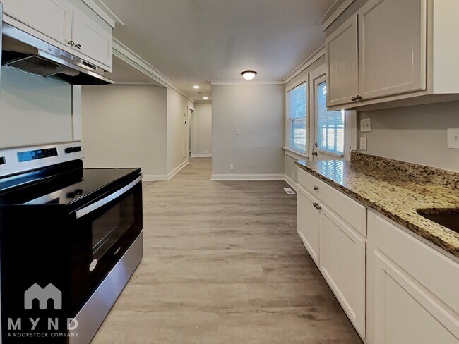 Building Photo - 2400 Dorety Pl