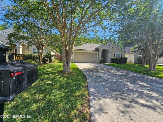 Foto del edificio - 1616 Austin Ln