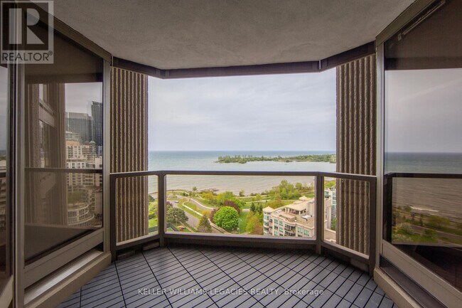 Building Photo - 2045-2045 Lake Shore Blvd W