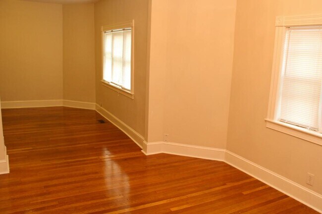 1st floor - 109 Magoun Ave