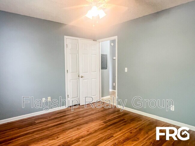 Foto del edificio - 205 Wyndham Cir