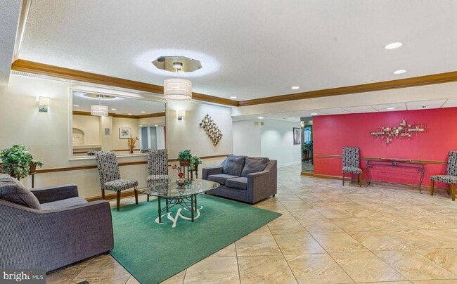 Building Photo - 5250 Valley Forge Dr