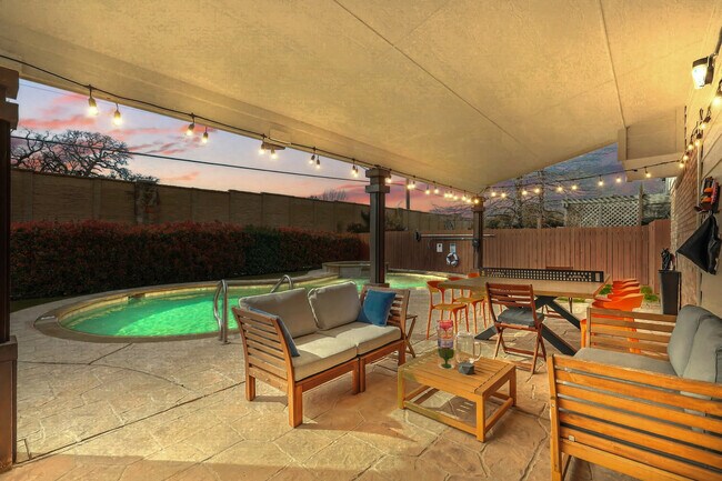 Foto del edificio - 2825 Waverly Rd