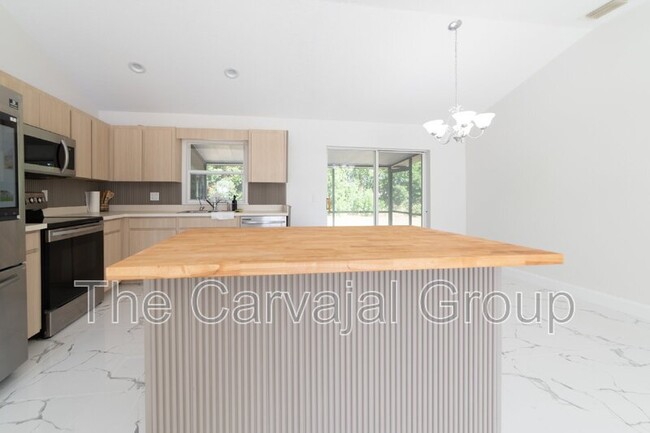 Building Photo - 14 Palmira Rd
