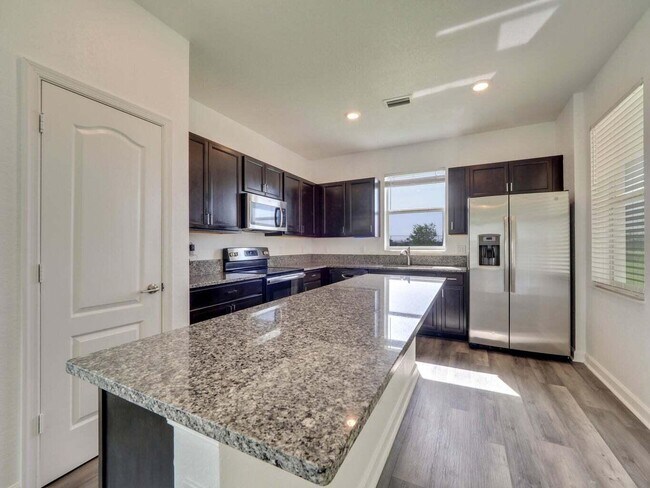 Foto del edificio - 7517 NW Farnsworth Cir