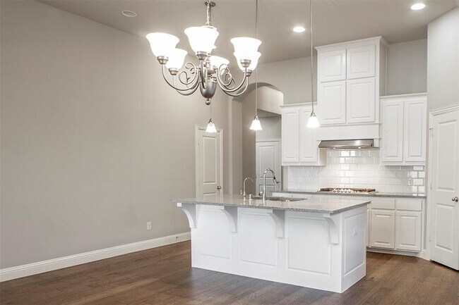 Foto del edificio - 14932 Gentry Dr