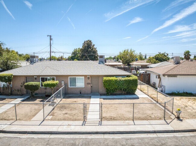 Building Photo - 3494-3496 E. Terrace Ave. - 3494-Unit 1