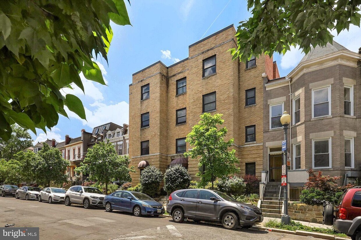 Primary Photo - 3534 10th St NW