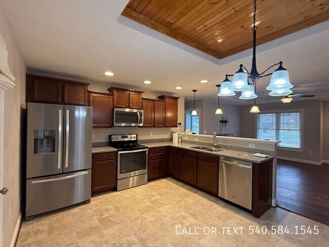 Foto del edificio - 839 Summerdean Ave NE