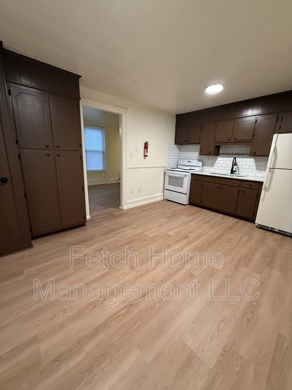 Foto del edificio - 243 Old Leacock Rd