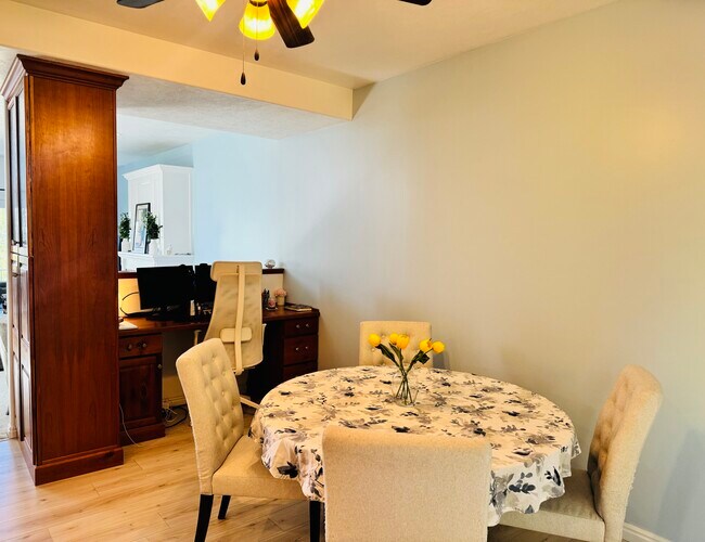 Foto del edificio - 14951 S Ox Cart Ln