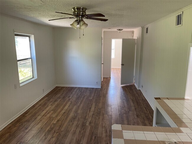 Foto del edificio - 3519 Amos St