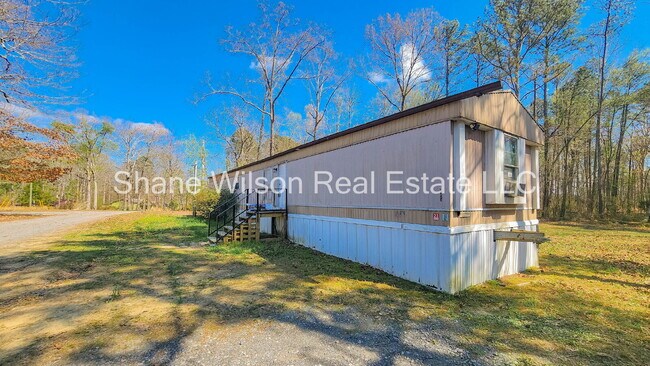 Foto del edificio - 3 BD 2 BA Single wide with large back yard!