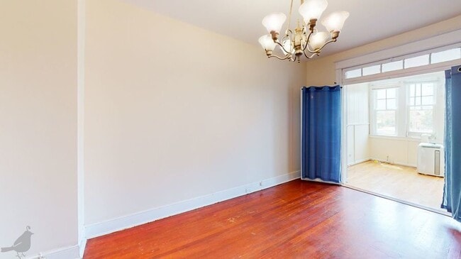 Building Photo - Picturesque Row Home in Petworth + Parking!