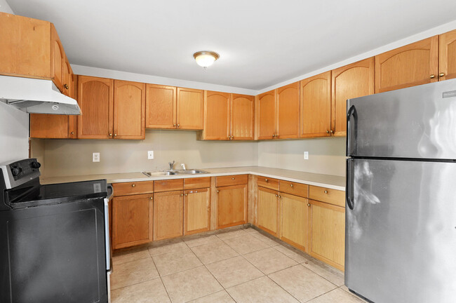 Building Photo - 4824 Bimini Cir N