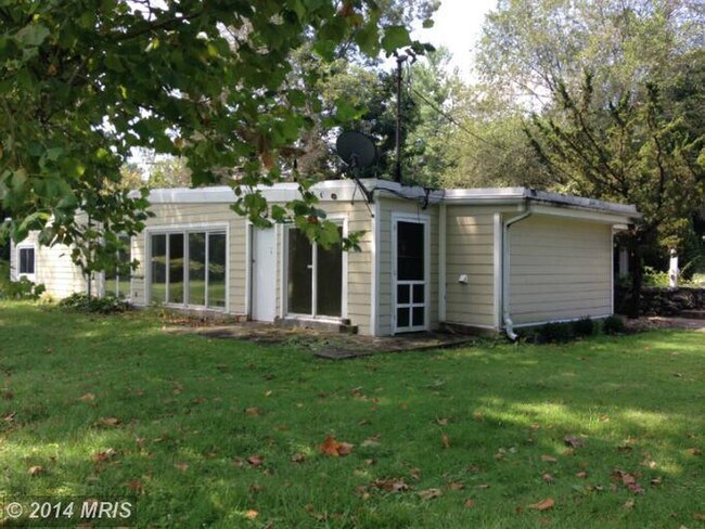 Building Photo - 12819 Fountain Head Rd
