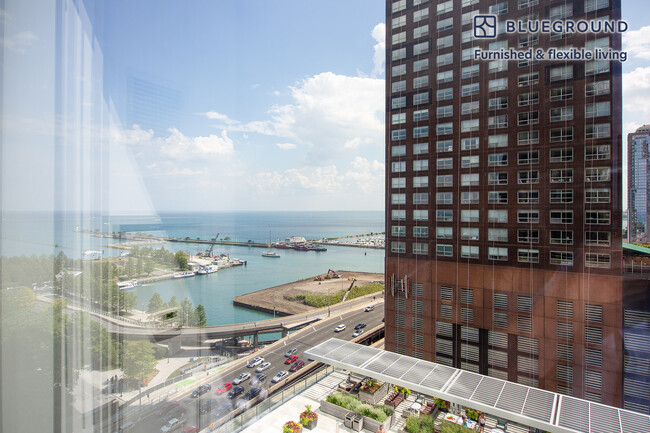 Foto del edificio - 500 N Lake Shore Dr