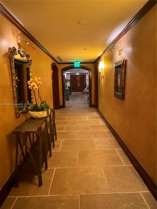 Foto del edificio - 2951 S Bayshore Dr