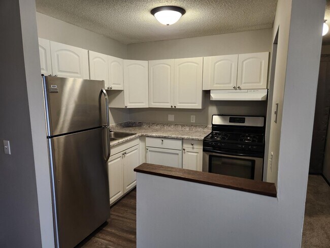 Building Photo - 7254 72nd Ln N