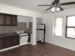 Building Photo - 1619 W Morse Ave