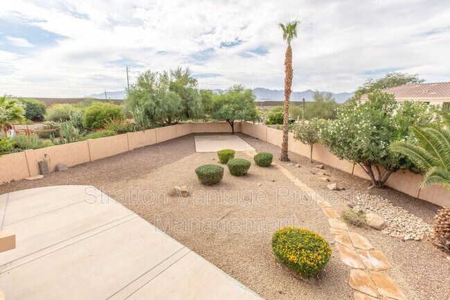 Foto del edificio - 16844 S 14th Ln