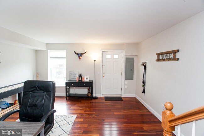 Building Photo - 3815 Lauriston St