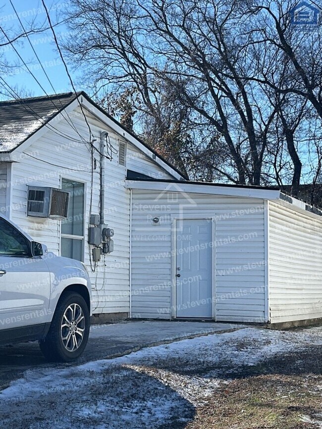 Building Photo - 2723 Cannon Ave