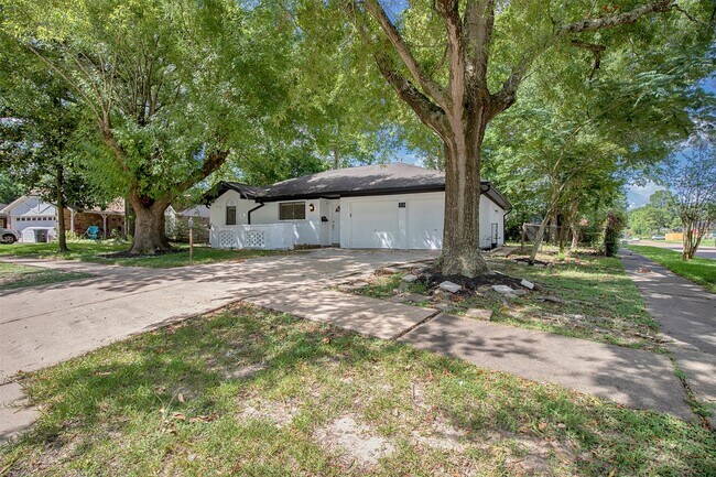 Foto del edificio - 802 Wavecrest Ln