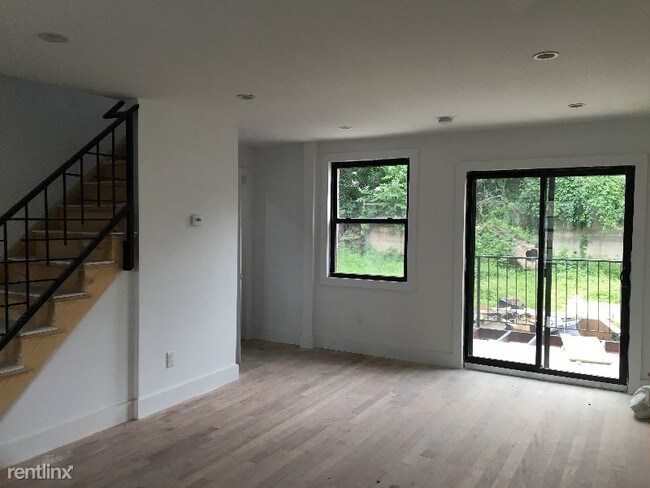 Building Photo - 3 br, 2.5 bath House - 2428 Morgan ave