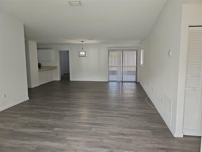 Building Photo - 13 Whittington Dr