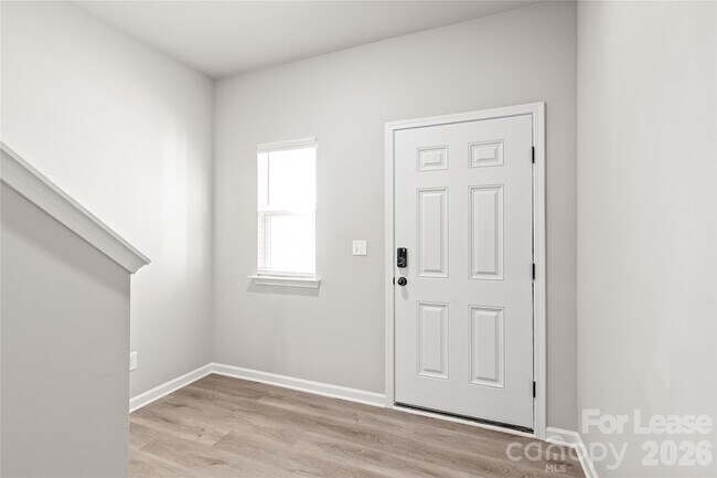 Foto del edificio - 7017 Stoney Wood Ln