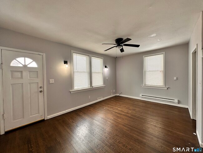 Foto del edificio - 74 Mt Pleasant St