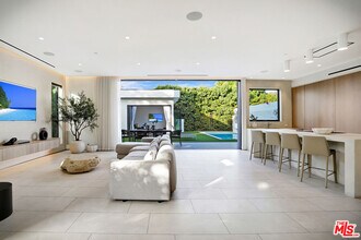 Building Photo - 6687 Colgate Ave