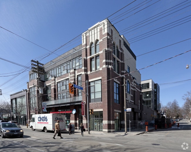 Lakehouse Beach Resort