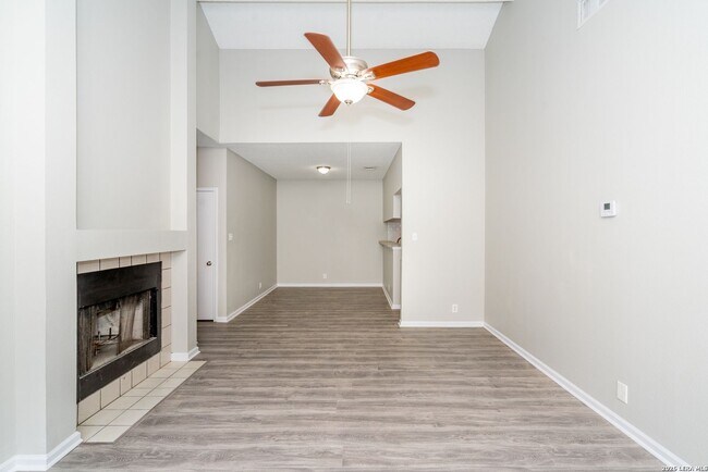 Foto del edificio - 2826 Village Pkwy