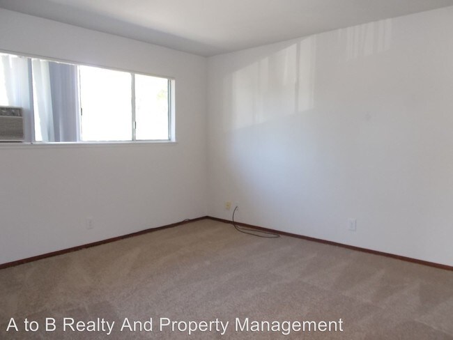 Building Photo - 700 W Valley Dr