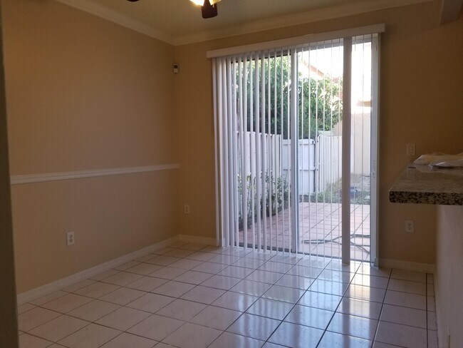 Foto del edificio - 2233 NW 161st Ave
