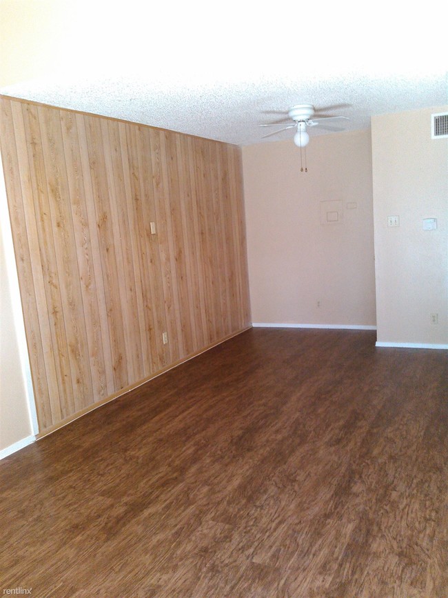 Building Photo - 1221 Barton Hills Dr