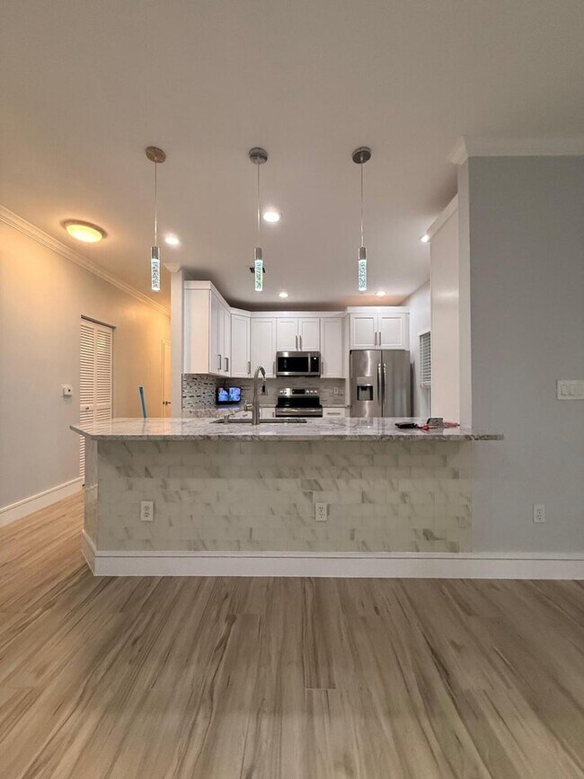 Building Photo - 1310 SW 48th Terrace