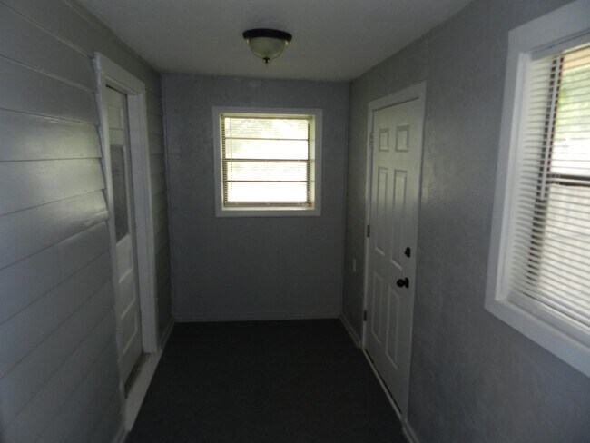 Foto del edificio - 1807 NW 22nd St