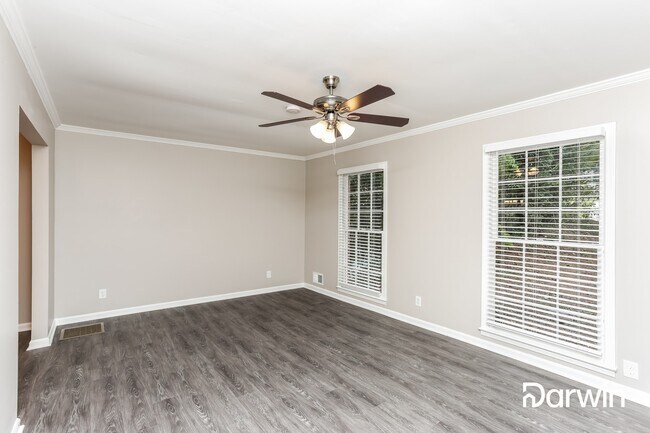 Foto del edificio - 4434 Huntshire Dr