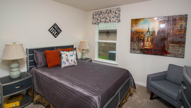 Foto del edificio - 7588 Steeplechase Blvd
