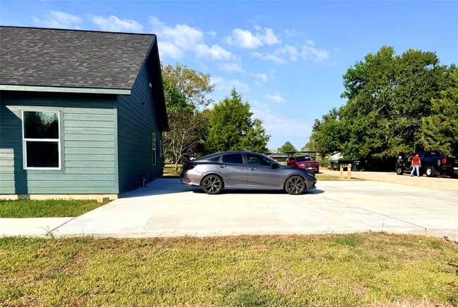 Foto del edificio - 502 N Ross Sterling