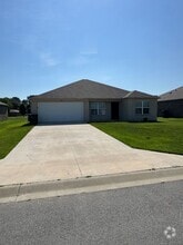 Building Photo - 3710 Keeneland Dr