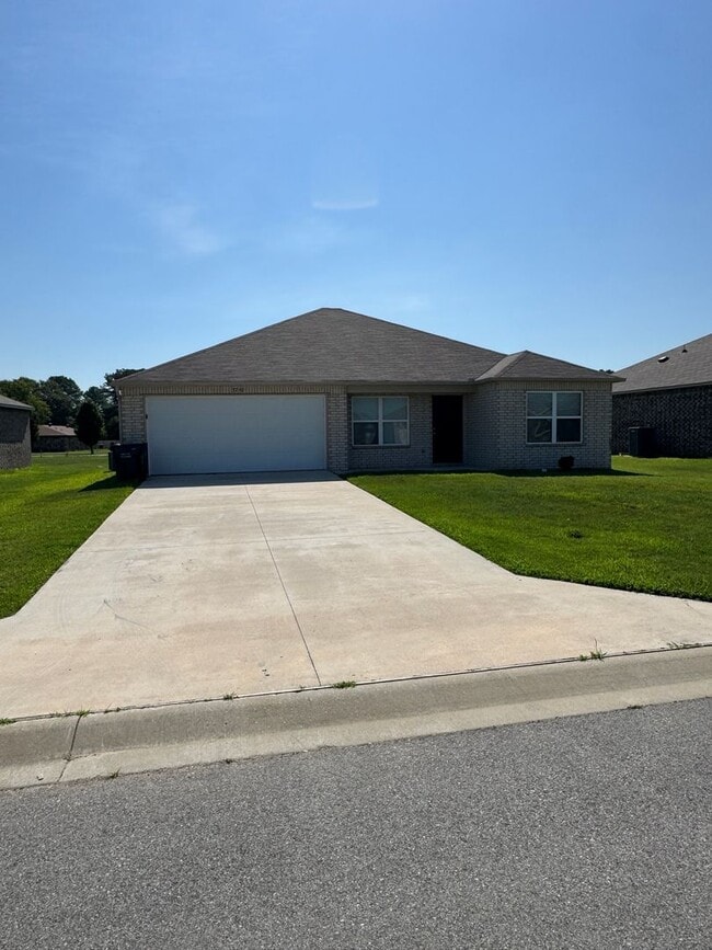 Building Photo - 3710 Keeneland Dr